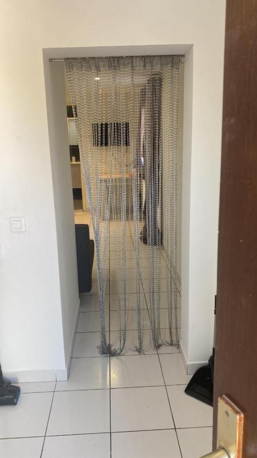 Studio - Carre De Soie Vaulx En Velin Exteriér fotografie